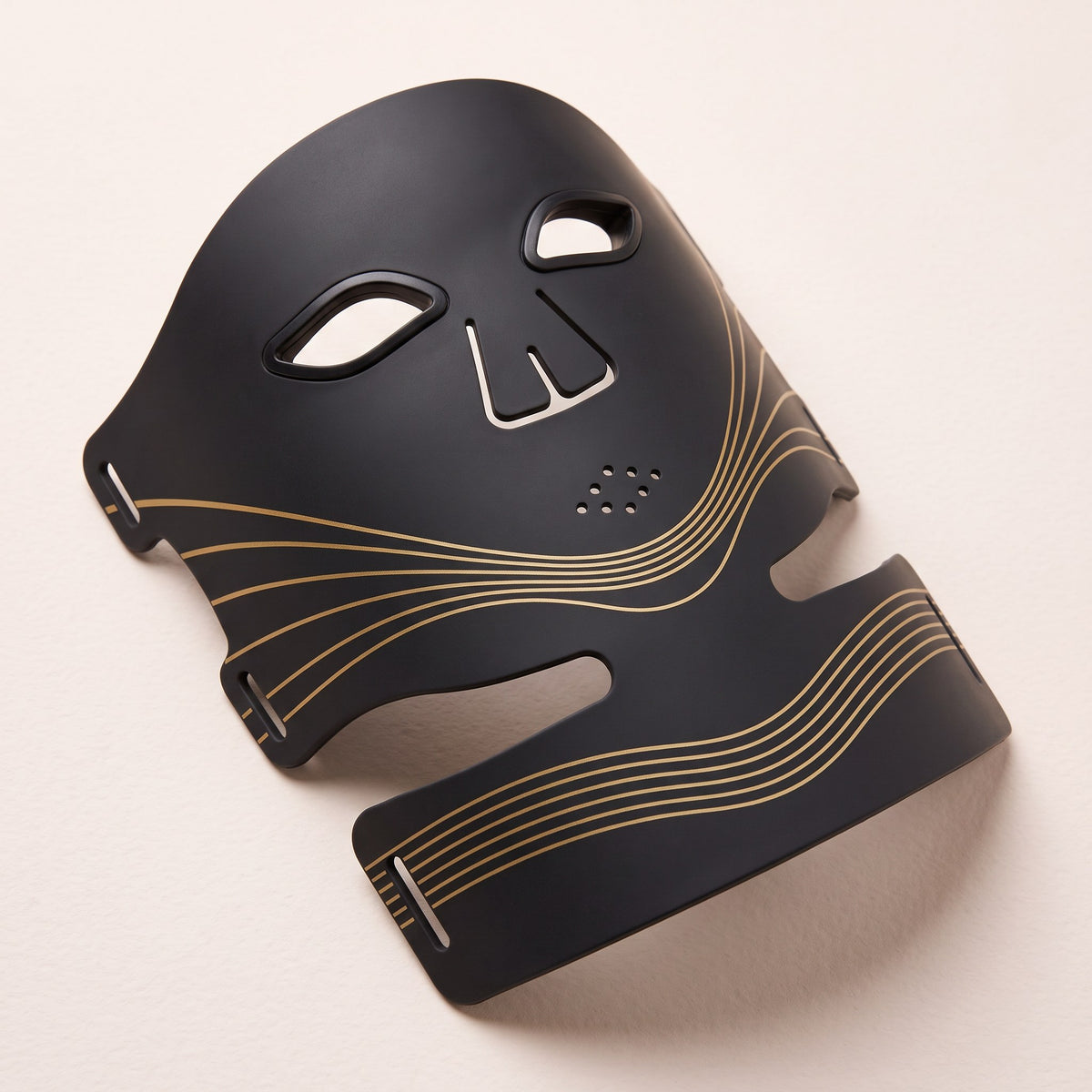 LUMÈRE Face + Neck in black, unlit